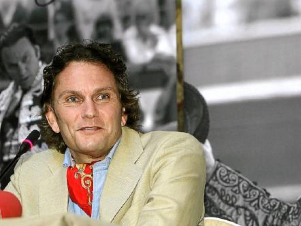 El torero Julio Aparició habló ayer ante los periodista muy recuperado de su grave cogida.