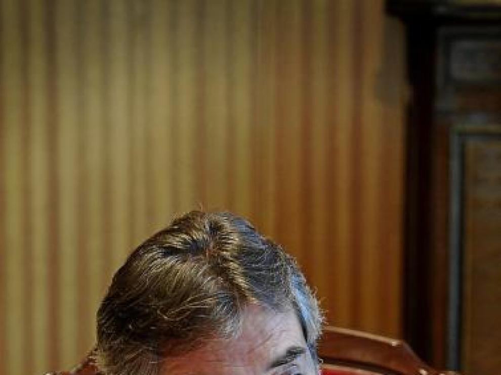 El alcalde, en su despacho, tras remodelar su equipo.