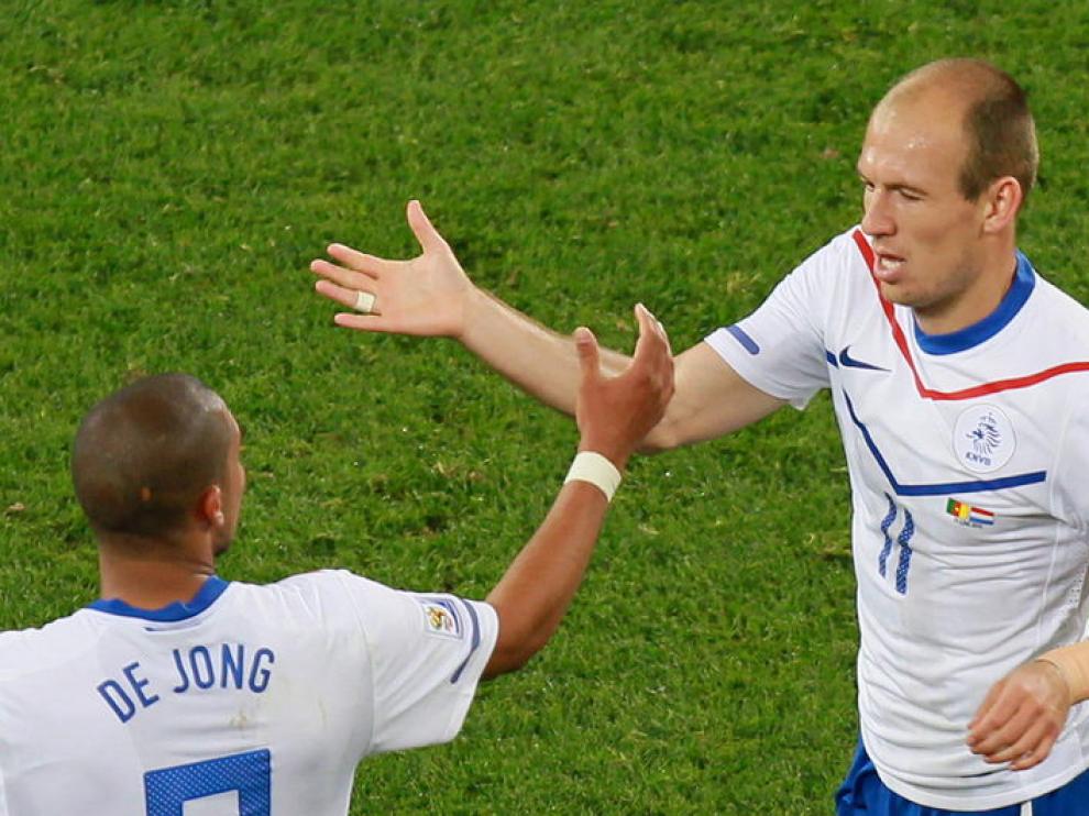 Robben pudo debutar.