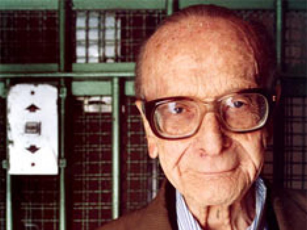 Muere el teólogo José María Díez-Alegría