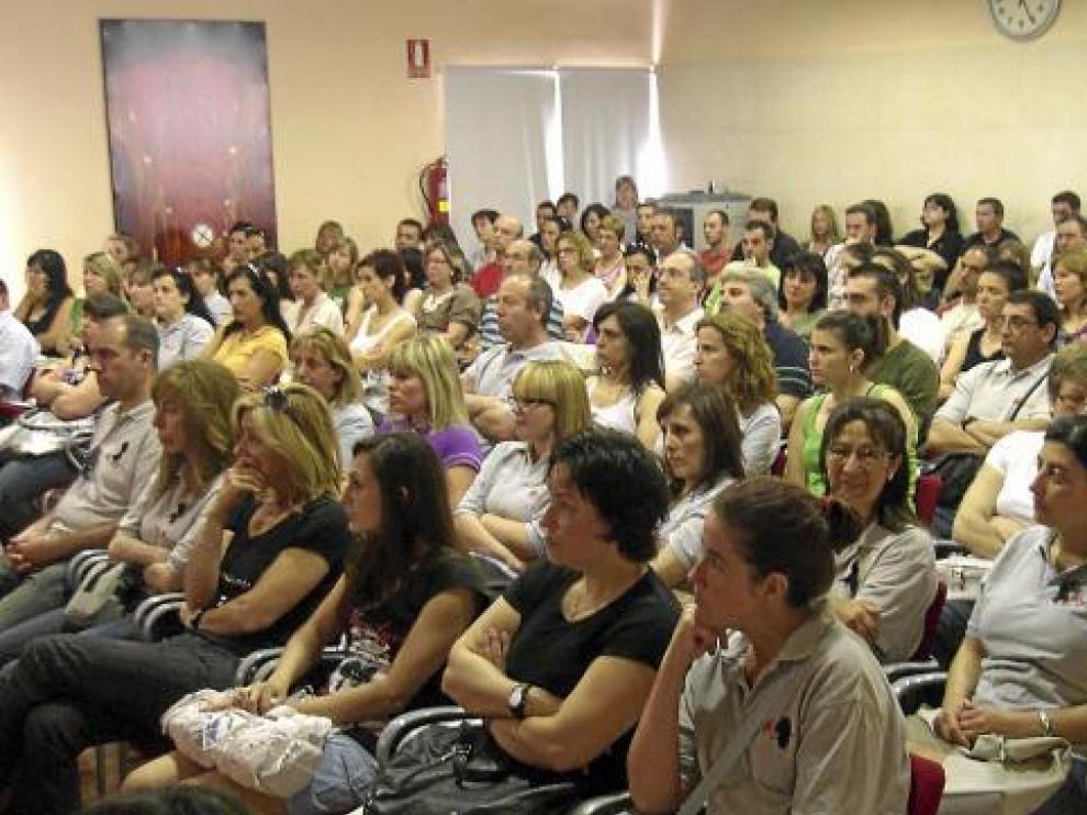 Asamblea de trabajadores de CISA Cerraduras celebrada ayer en Calatayud.