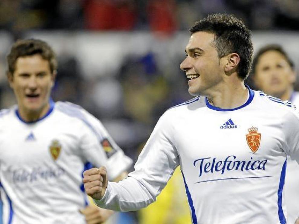 Colunga festeja uno de sus goles de la pasada temporada.