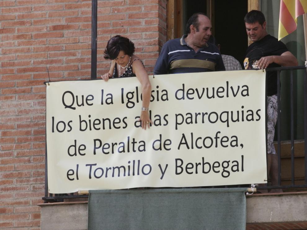Colocación de la pancarta