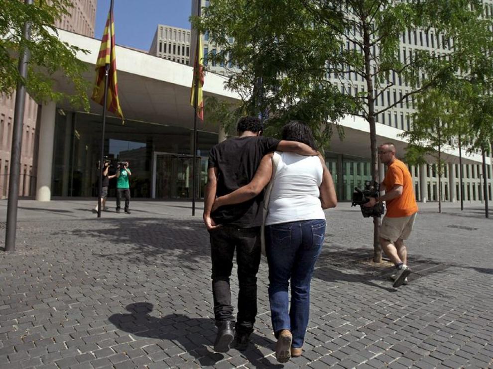 Los familiares de las víctimas siguen llegando a la Ciudad de la Justicia