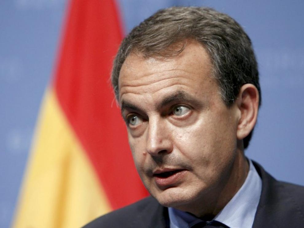 El presidente Rodríguez Zapatero durante la rueda de prensa posterior a la cumbre
