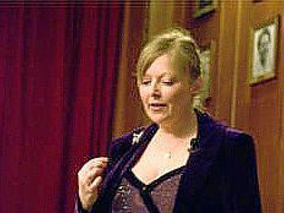 Anne Germain, vidente de la televisión lusa.