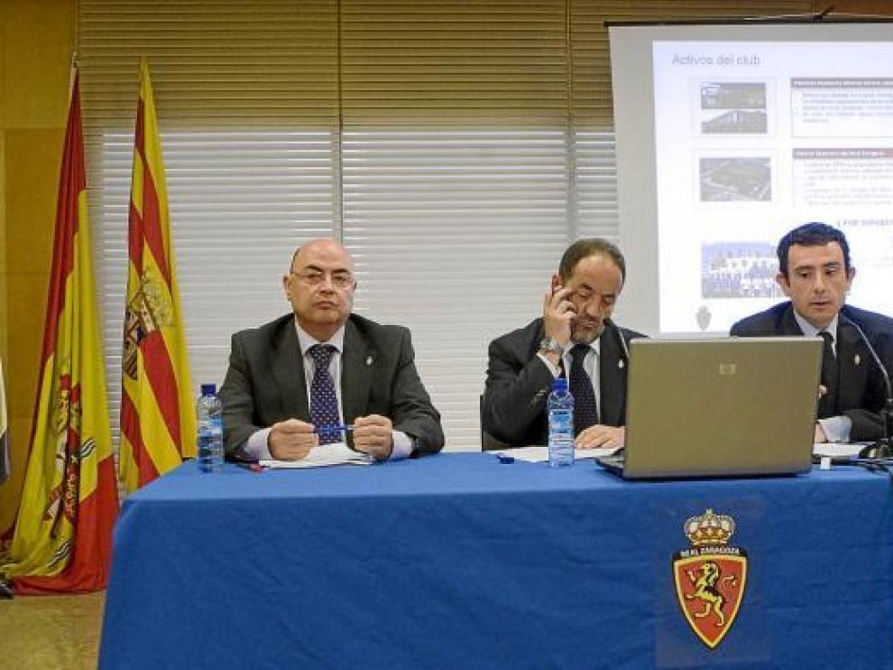 El Consejo de Administración zaragocista: Paco Checa, Agapito Iglesias y Porquera.
