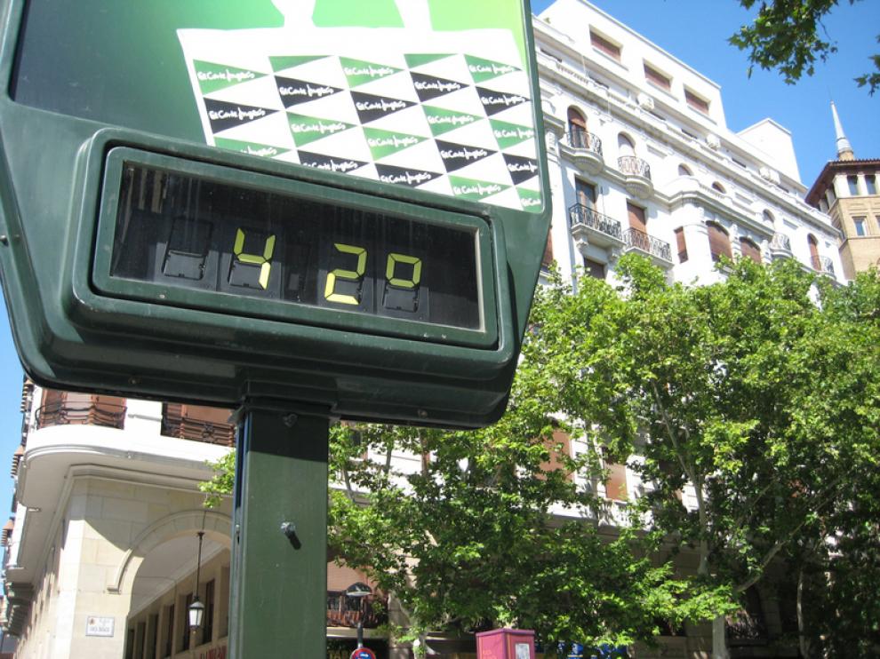 A primera hora de la tarde los termómetros marcaban 42 grados a la sombra