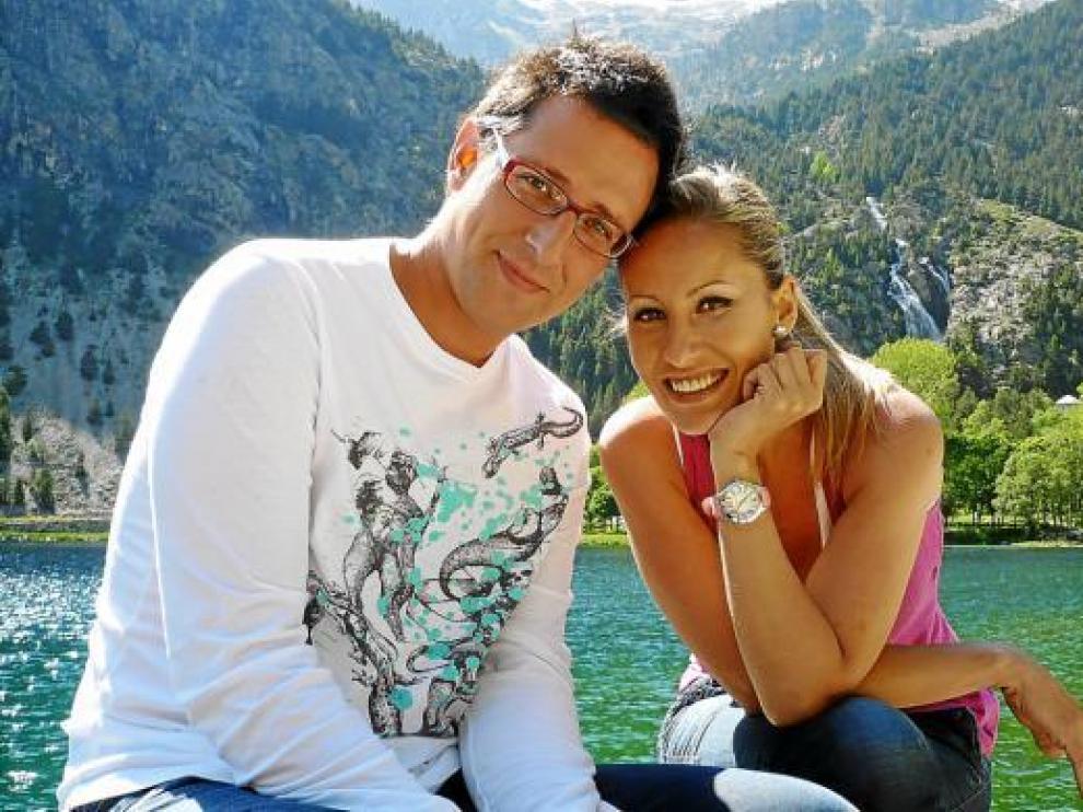 Los presentadores del programa en su última temporada, Mariano Navascués y Lidia Martínez.