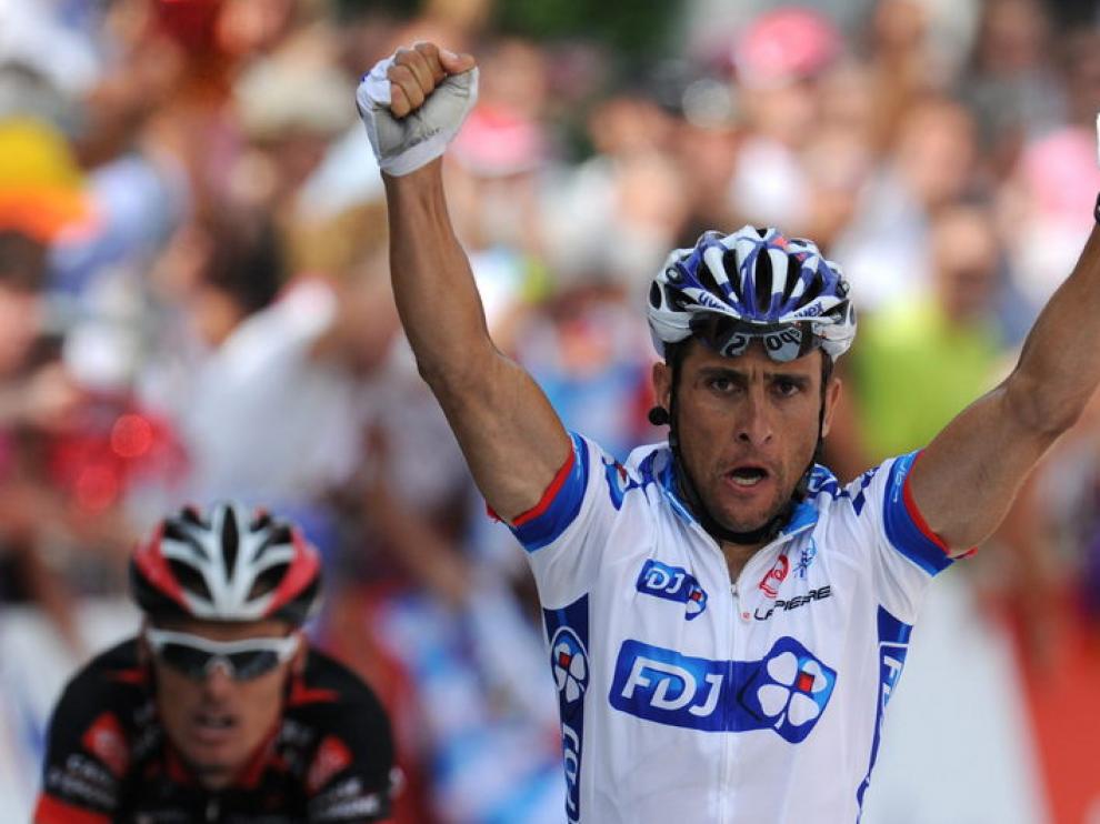 Sandy Casar celebra la victoria de etapa.