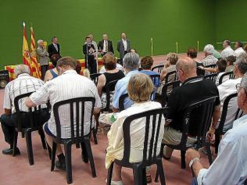 Los vecinos no faltaron a la cita de inaguración.