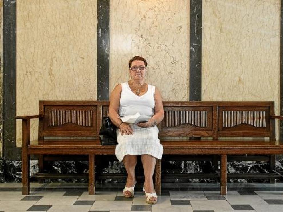 María Rosario no ha podido conseguir sus recetas en el centro de salud de La Pineda.