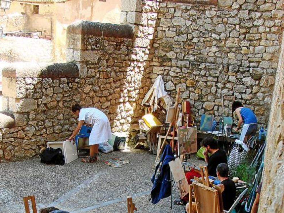 Los pintores se han lanzado a la calle para plasmar bodegones de lo más originales.