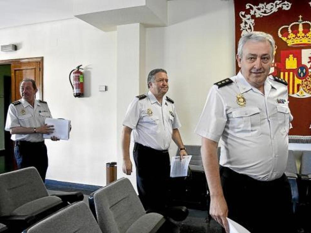 Fernando Oliván, Francisco Perea y Rafael Arenas, jefe superior.