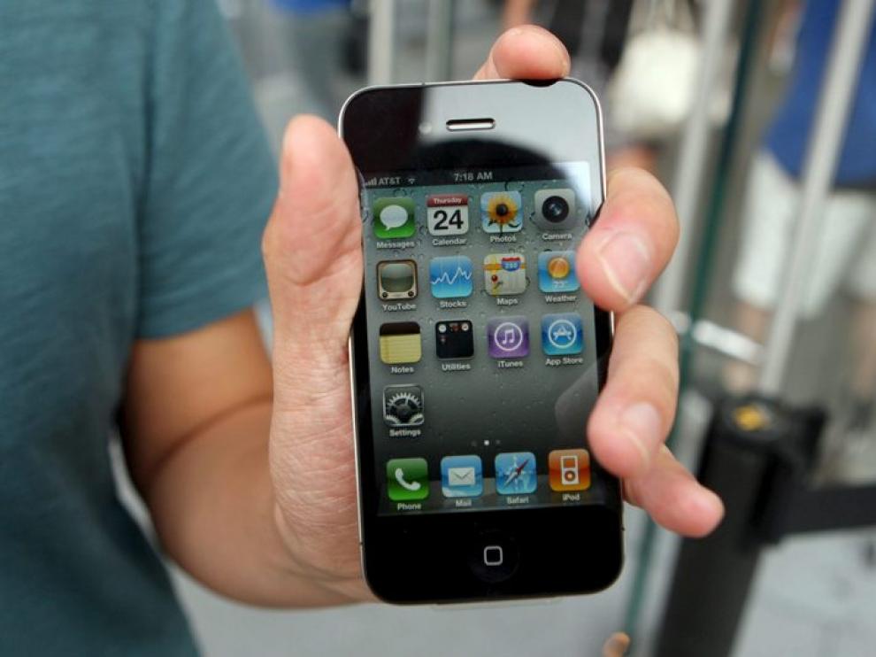 Apple admite los problemas del iPhone 4