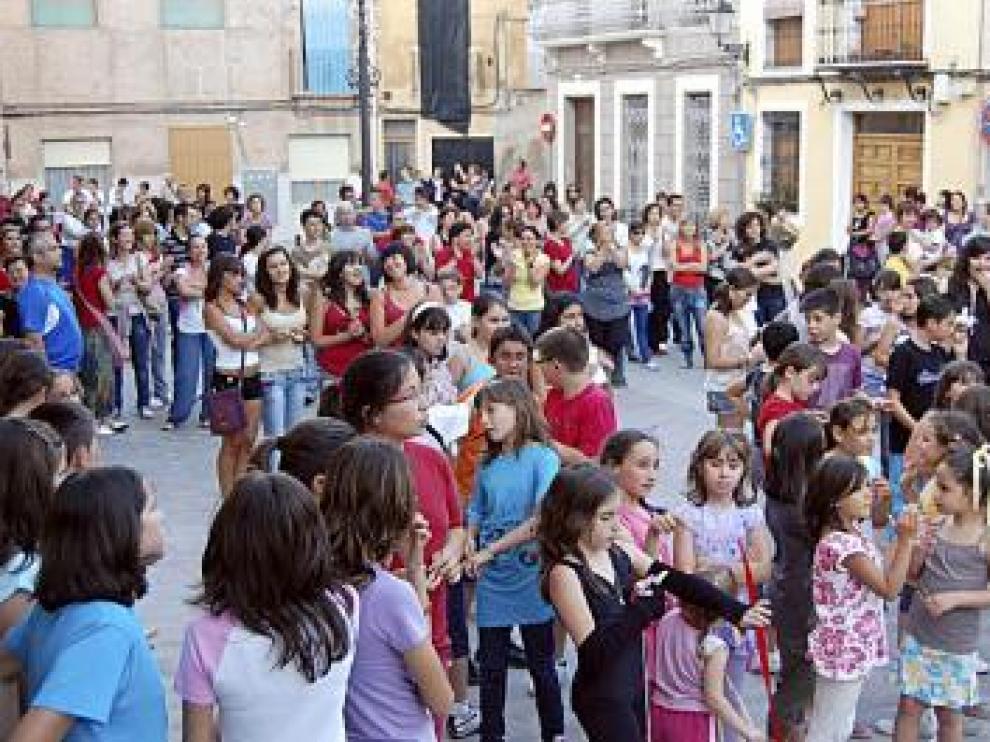 Los vecinos de Monforte del Cid, en plenos ensayos.