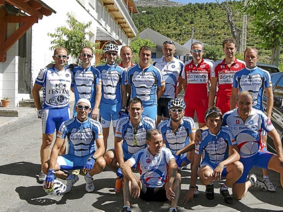 El CC Barbastro recibió el trofeo al equipo más numeroso
