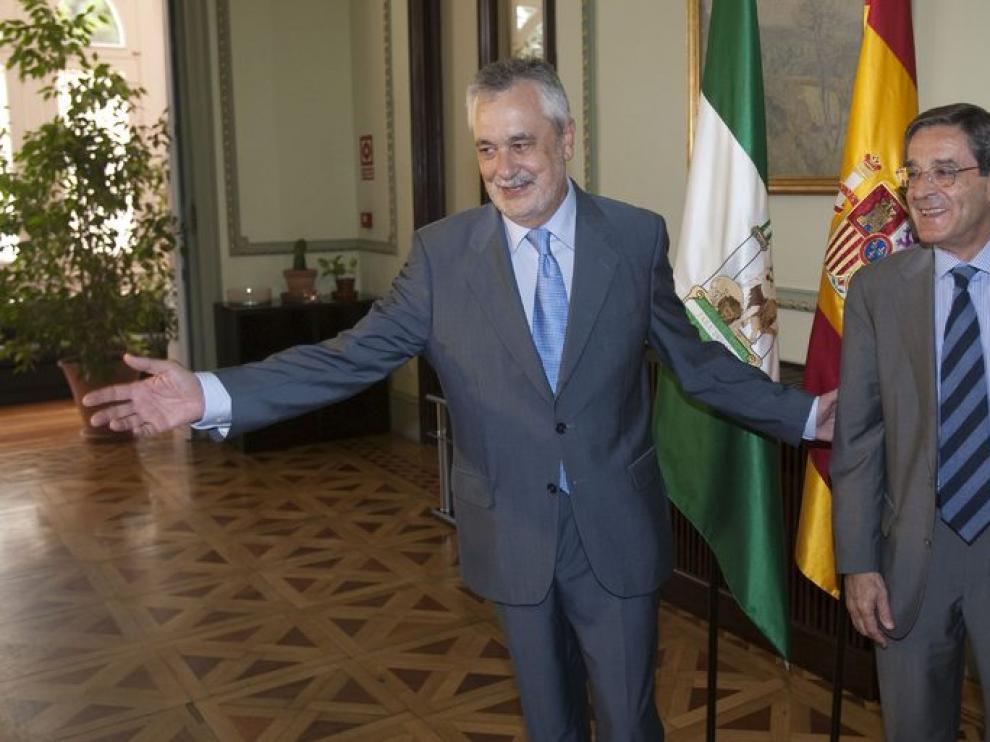 El presidente de la Junta, José antonio Griñán, recibe al presidente de la BBK.