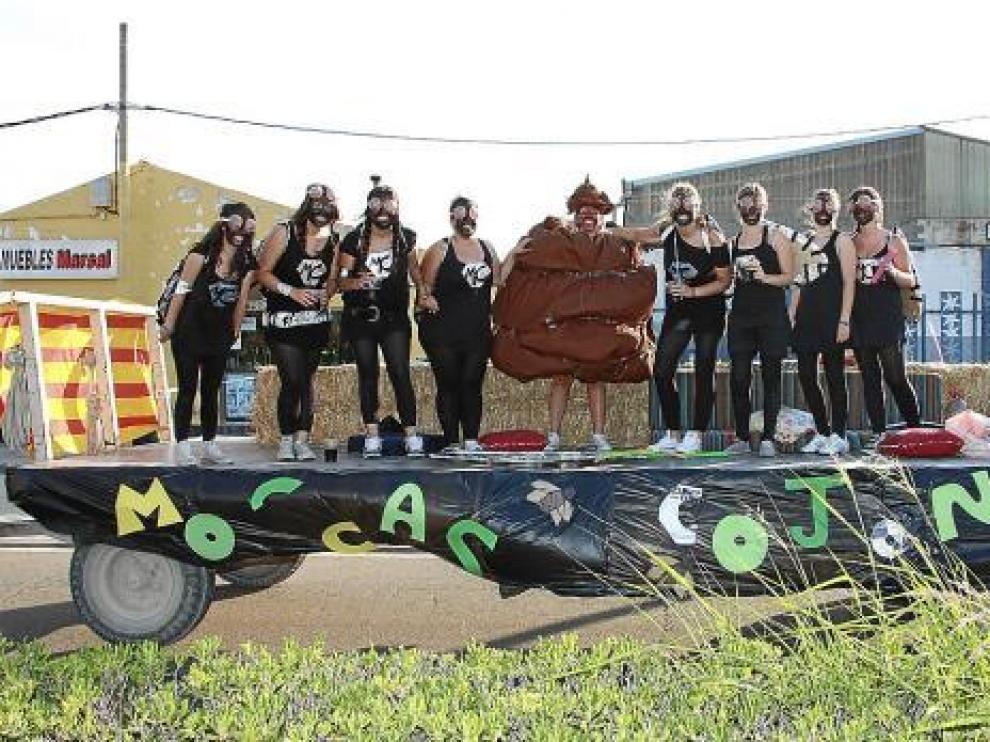 El grupo 'Las moscas cojoneras' fueron las ganadoras del primer premio.