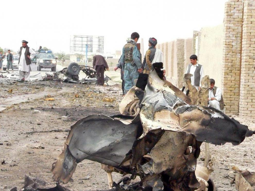 Los restos del vehículo después de la explosión