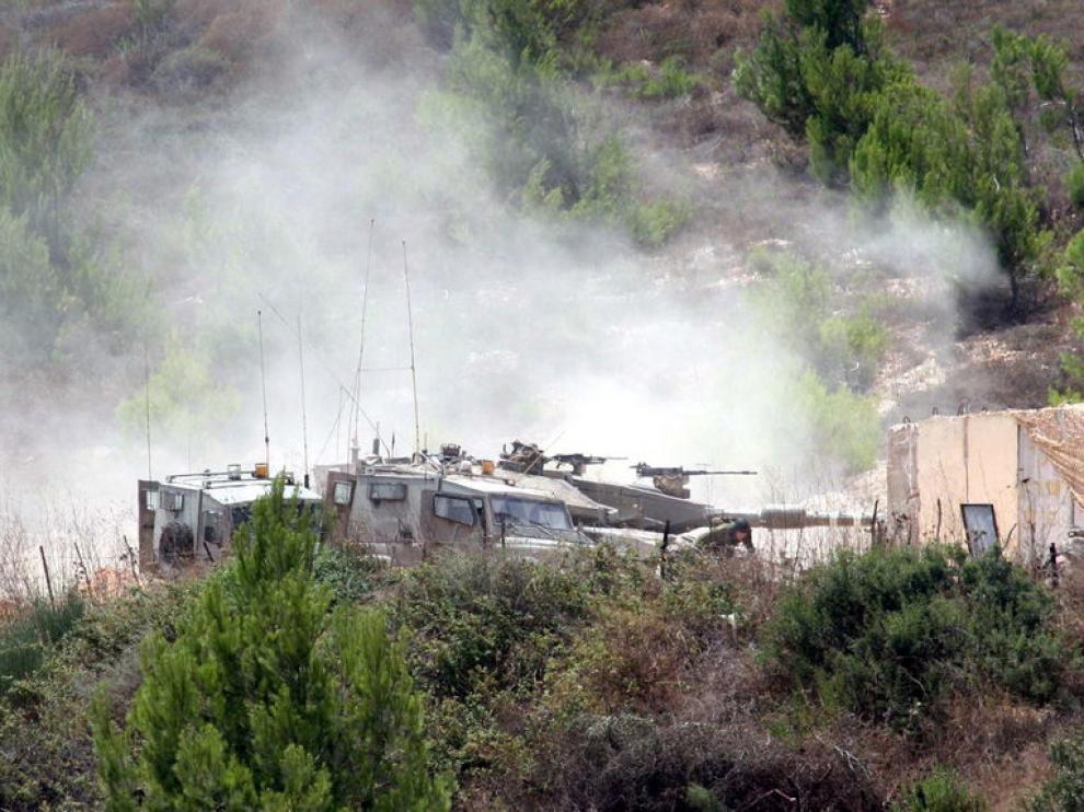 Un tanque israelí en la frontera con Líbano
