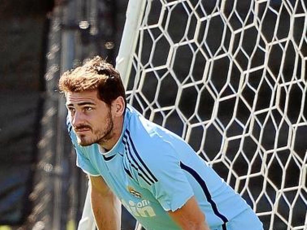 Iker Casillas, durante el entrenamiento de ayer.