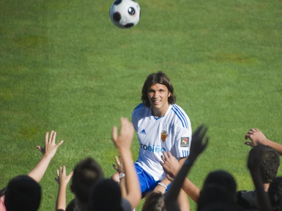 Bertolo con su nueva camiseta.