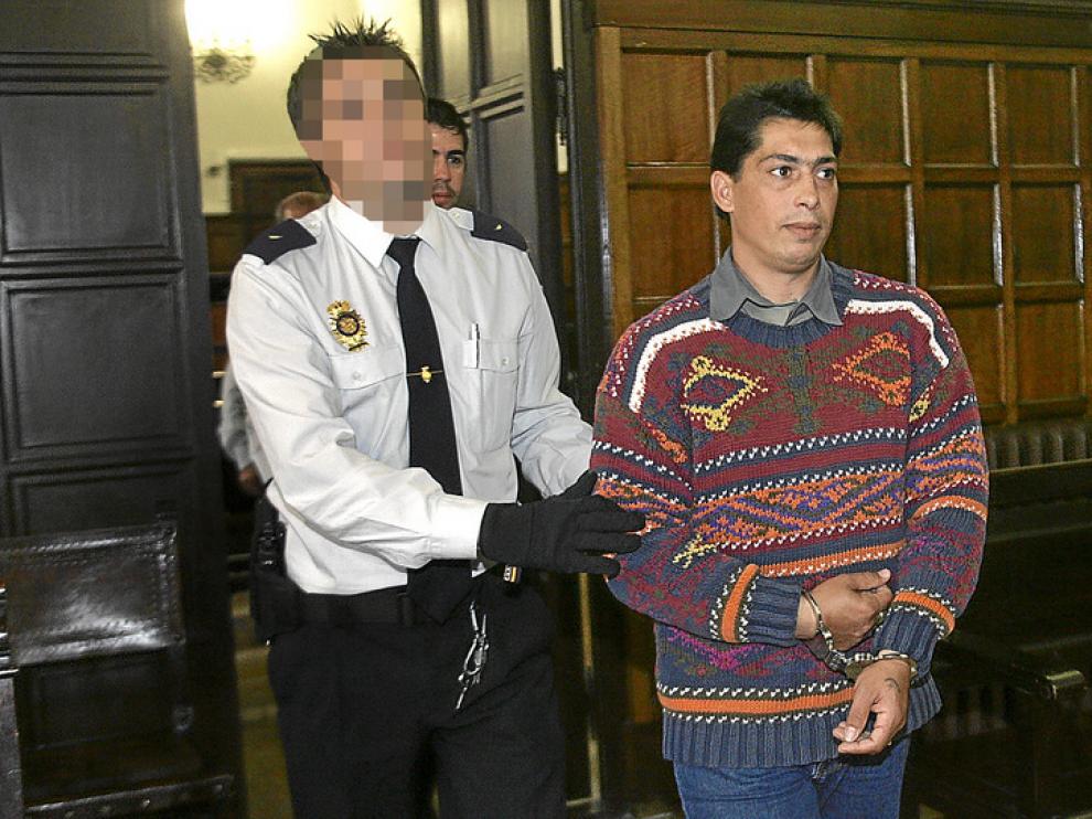 El acusado fue juzgado en octubre de 2009 por un robo con lesiones del que fue absuelto.
