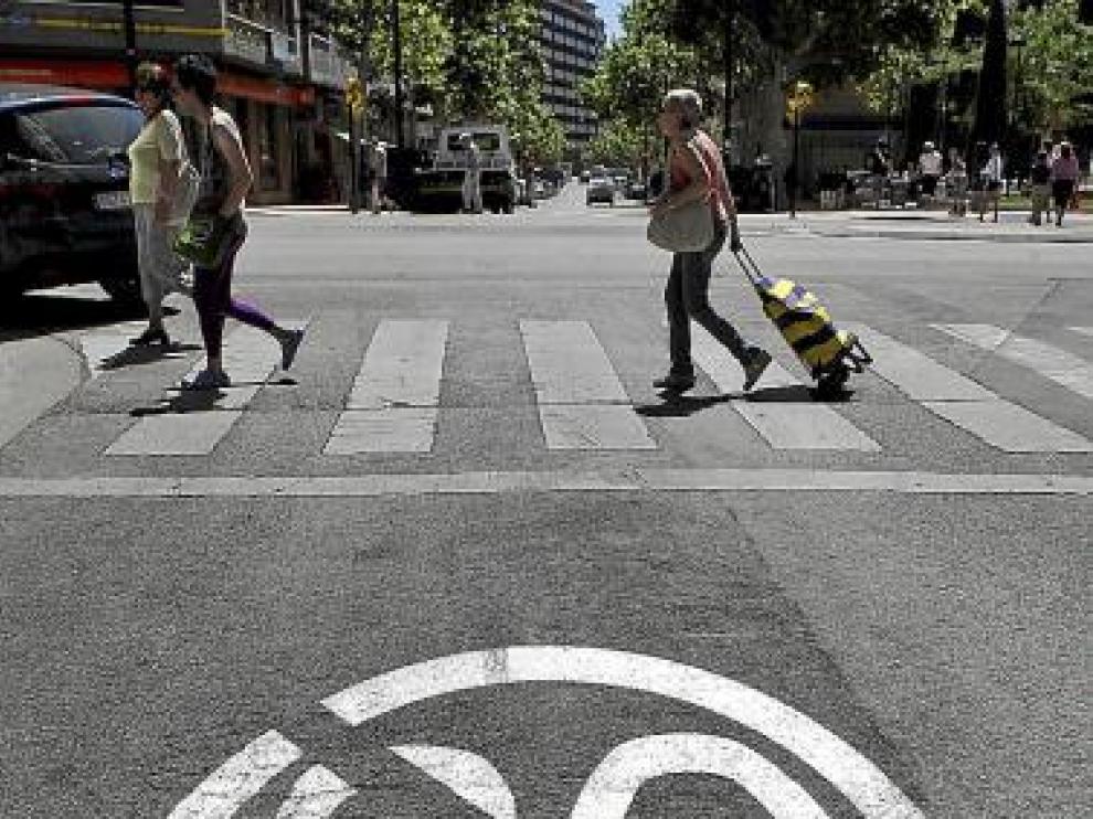 Señal de salida de una calle con velocidad limitada.
