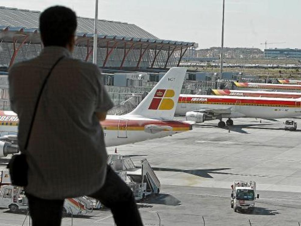 Pasajeros en el aeropuerto de Barajas