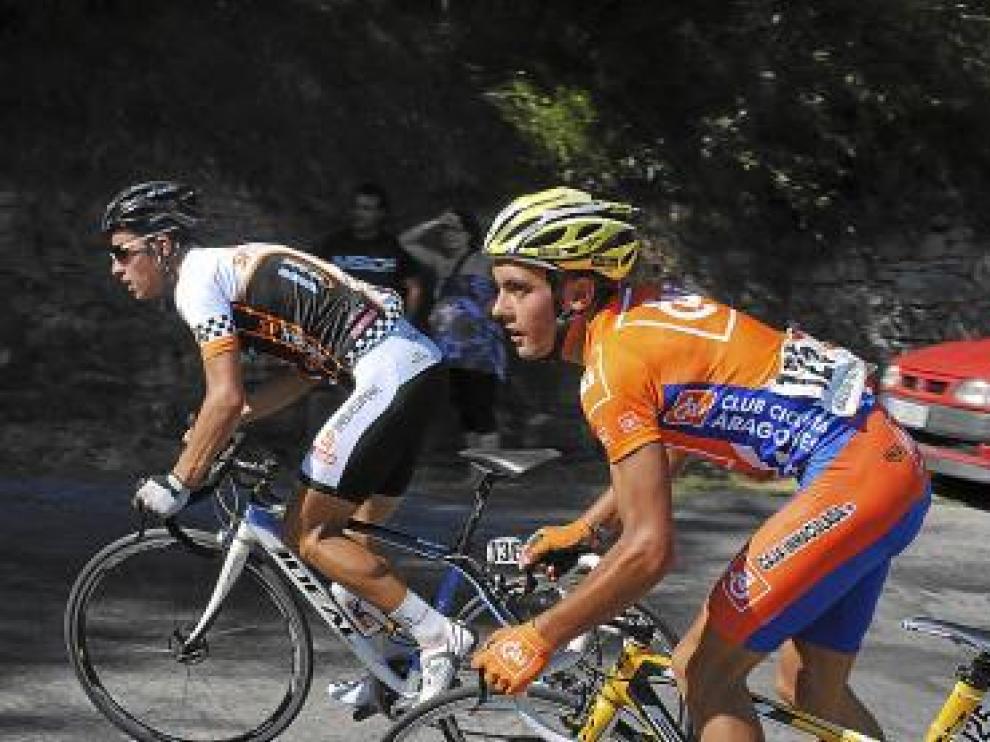 Eloy Carral, del CAI, camino de la meta en Boltaña anteayer.
