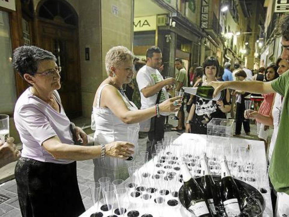 Los comerciantes de la Correría celebraron una animada fiesta nocturna prelaurentis.