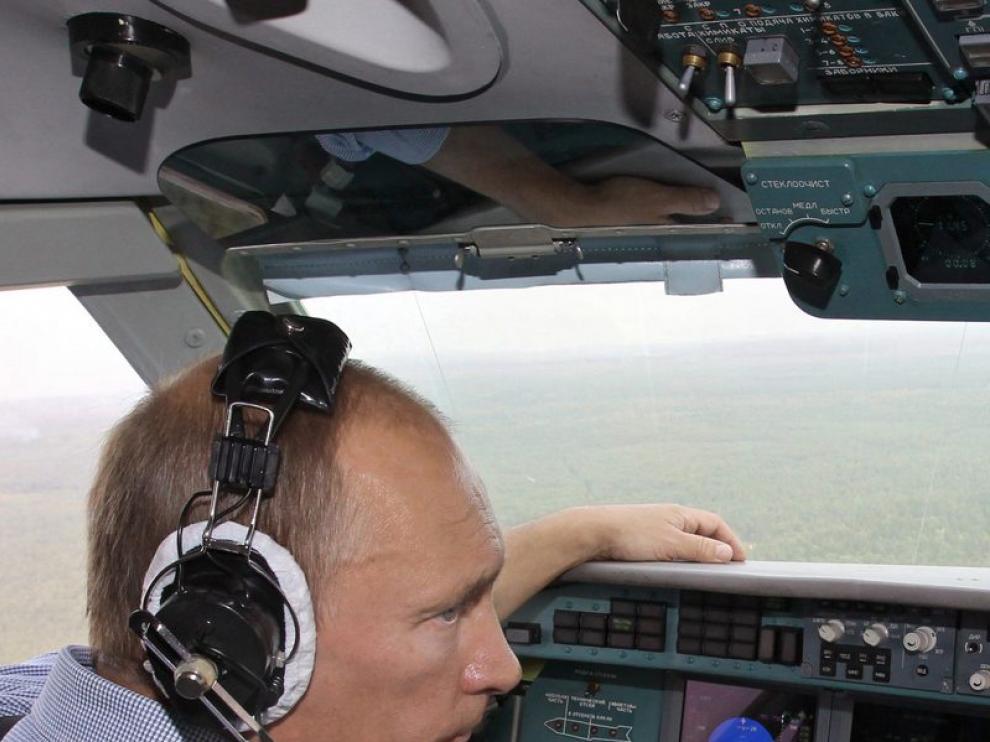 Putin, copiloto en la extinción de incendios