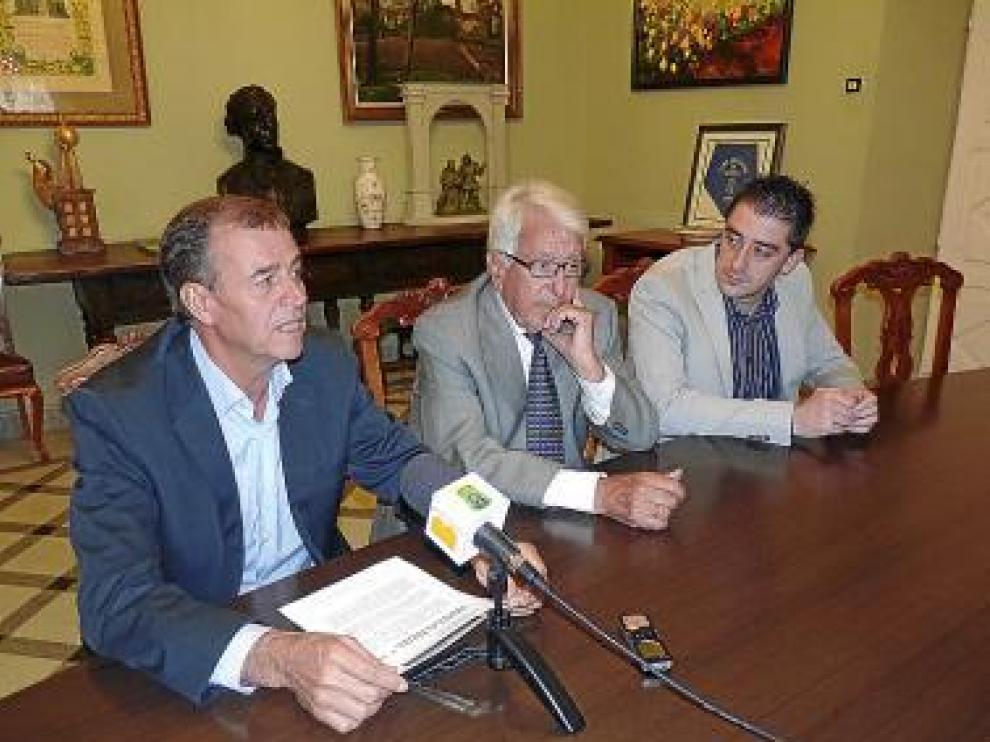 Cancer (centro), junto a Cosculluela y Carpi.