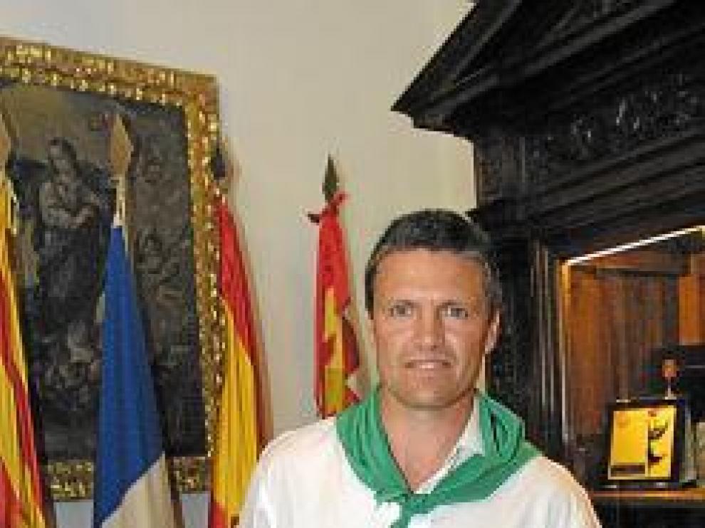 Cees Nooteboom, en la Aljafería.