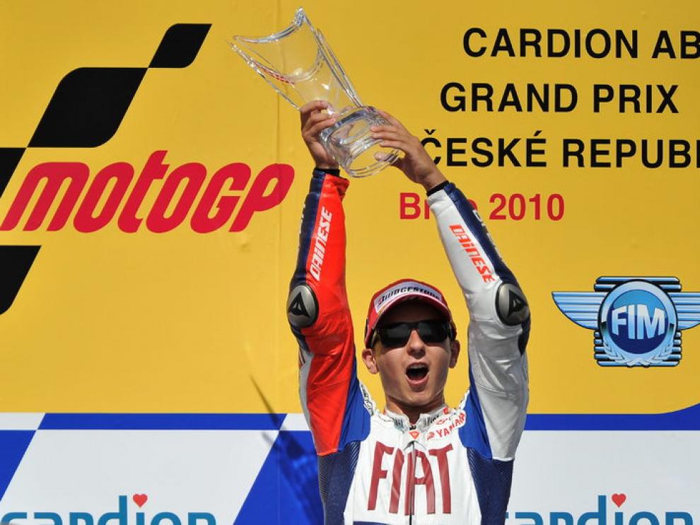 Jorge Lorenzo celebra una de sus victorias de esta temporada