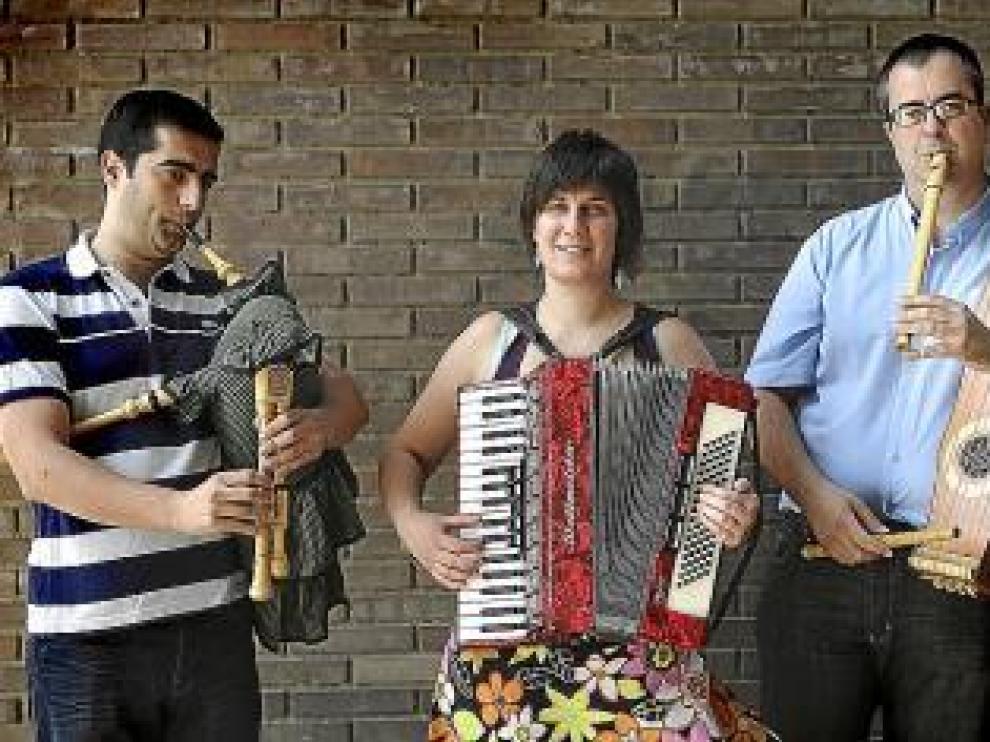 Manuel Riglos, Nuska Corrià y Diego Escolano, de Pasatrés.