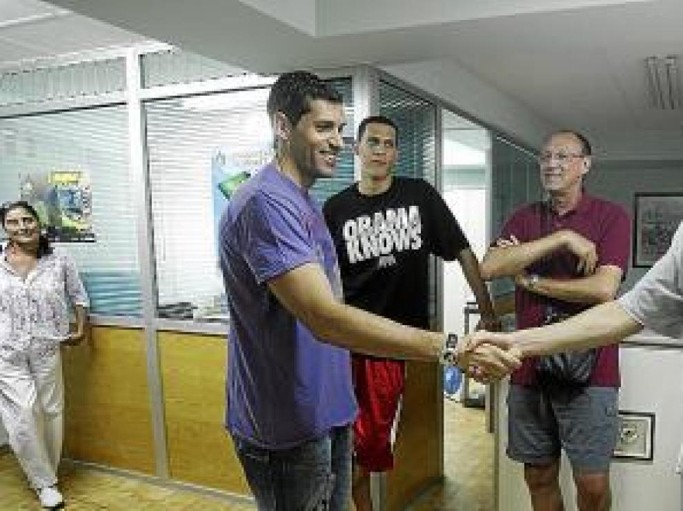 Jornada de presentaciones, ayer, en la sede del club.