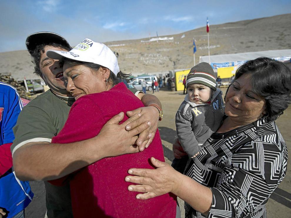 En el exterior las familias soportan como pueden el paso del tiempo