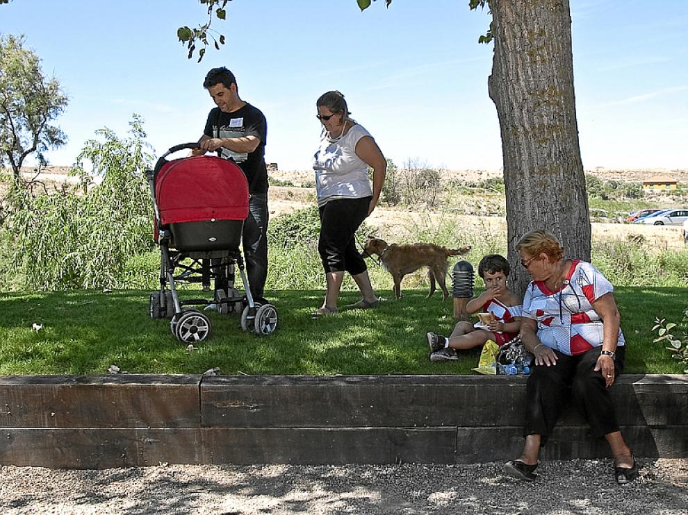Parejas jóvenes en Castelnou