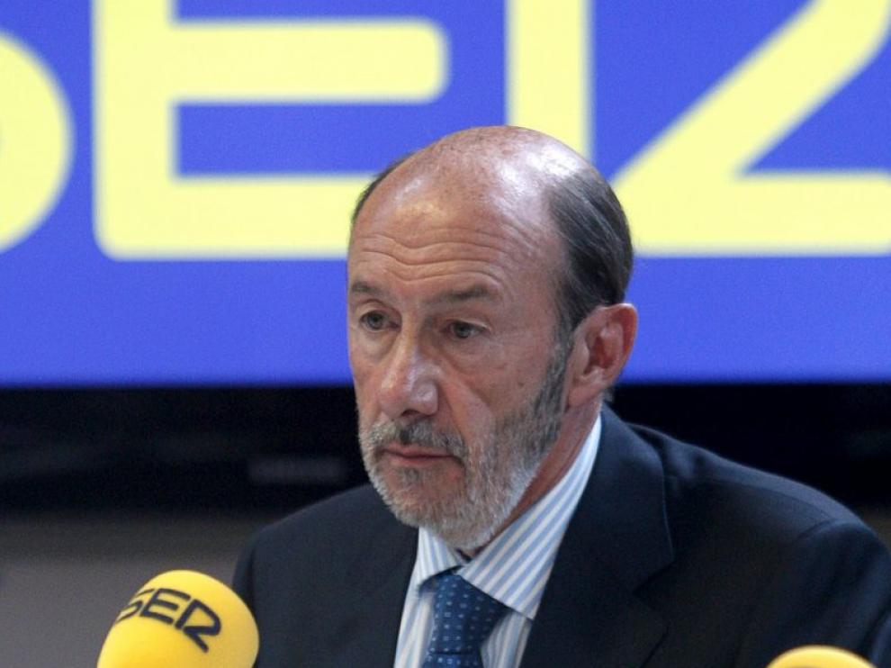 Alfredo Pérez Rubalcaba durante la entrevista concedida a la Cadena SER.