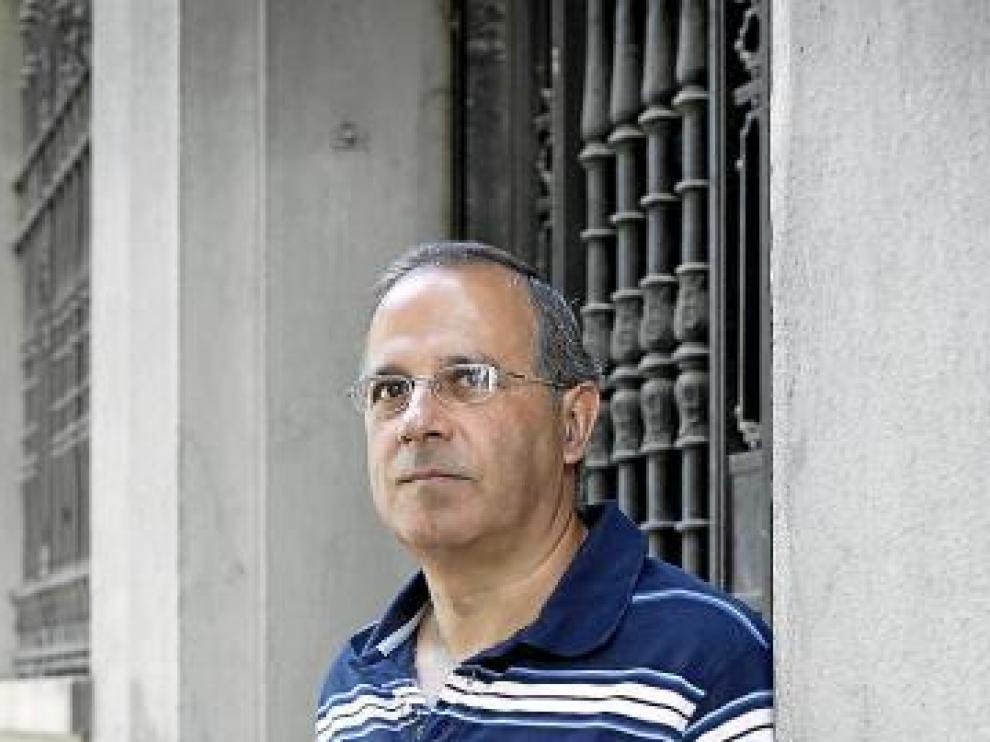 Carlos Moros lleva más de un año en el paro.