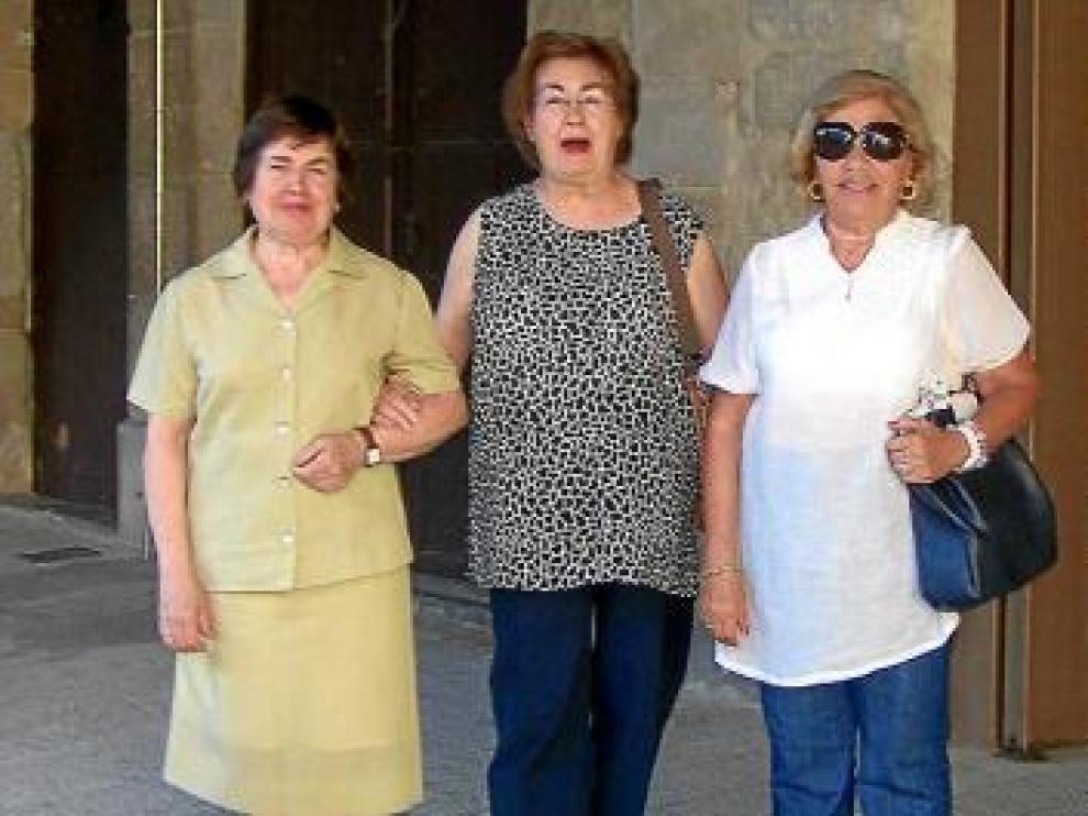 Tres de las promotoras de la recién creada asociación.