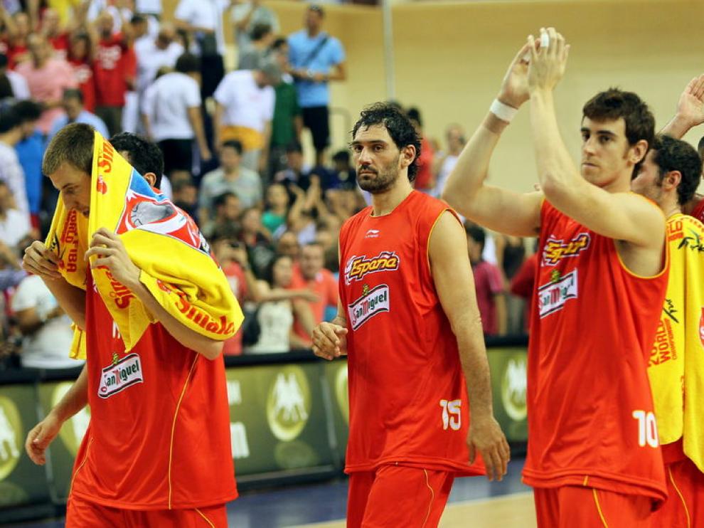 Los jugadores de la Roja, al final del partido