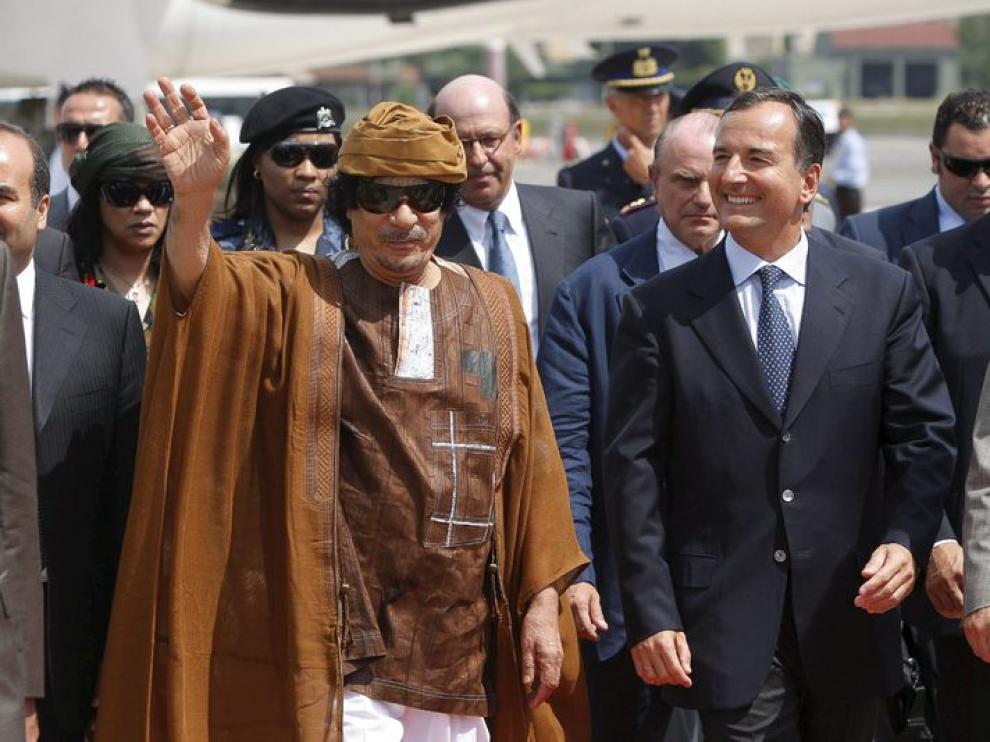 Gadafi a su llegada a Roma