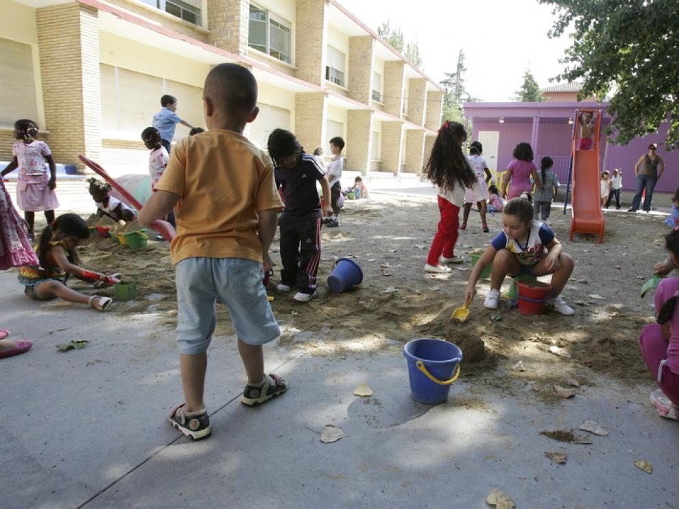 El TSJA obliga a Educación a repartir a los alumnos con necesidades para evitar guetos