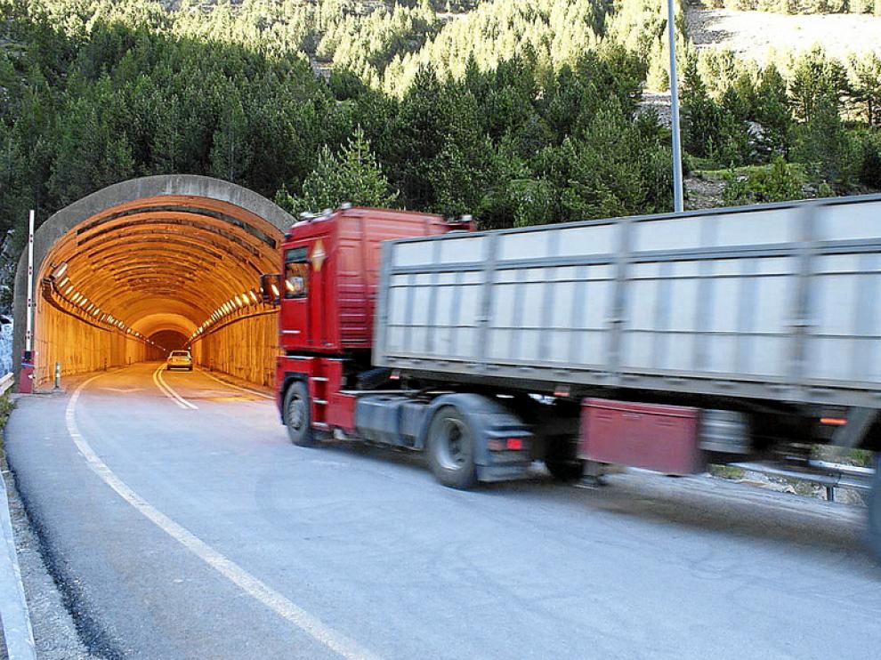 El túnel de Bielsa vuelve a cerrarse durante dos meses y medio por obras de mejora