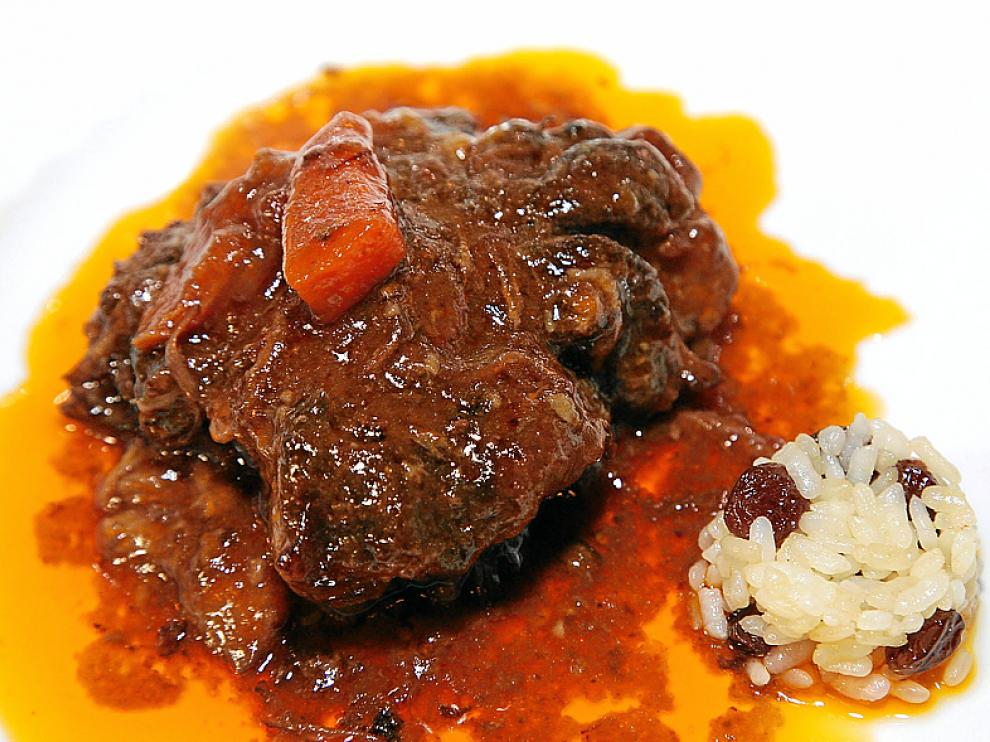 ¿Ragú de rabo de buey¿, uno de los platos del menú.