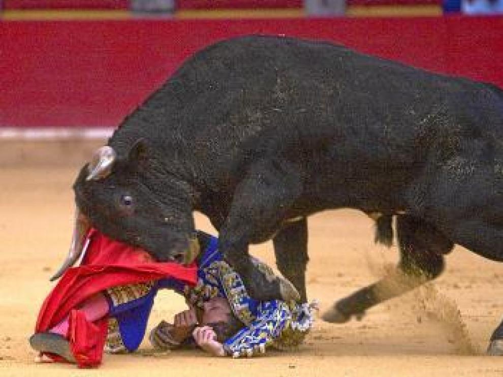 Martín Campanario fue volteado por su segundo toro.