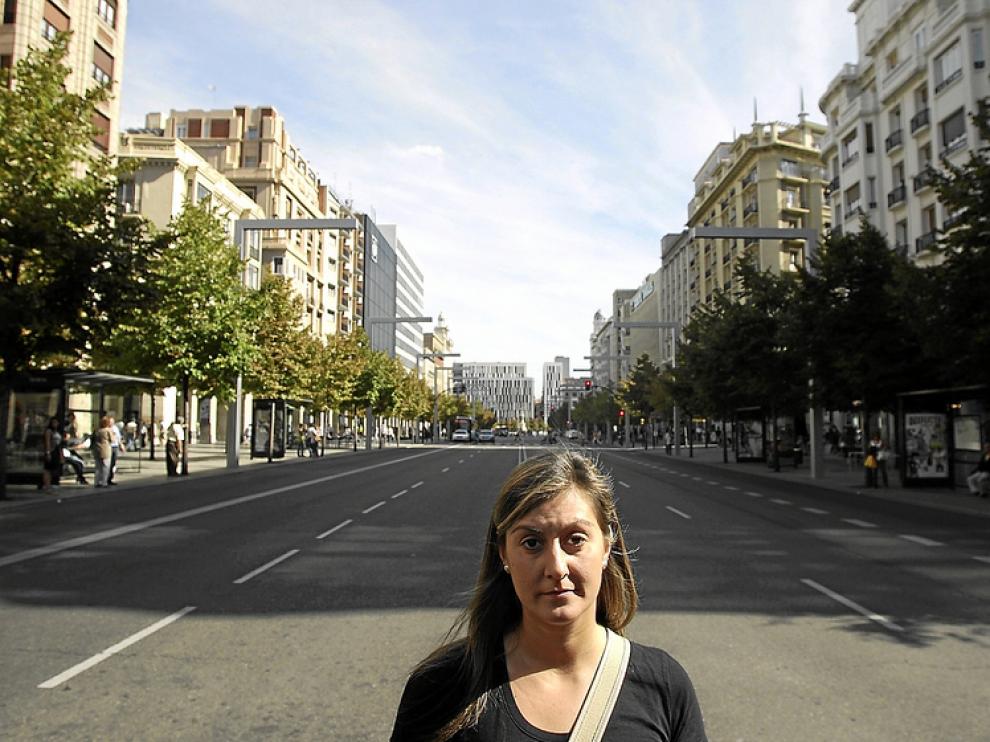 Vanesa, que empieza a superar el problema, en el paseo de Independencia de Zaragoza